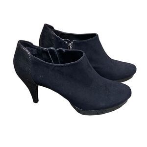 Bandolino Black Faux Suede Heel Ankle Bootie Size 7.5